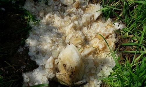 Рухнувший на деревню загадочный ледяной шар оказался замерзшими фекалиями